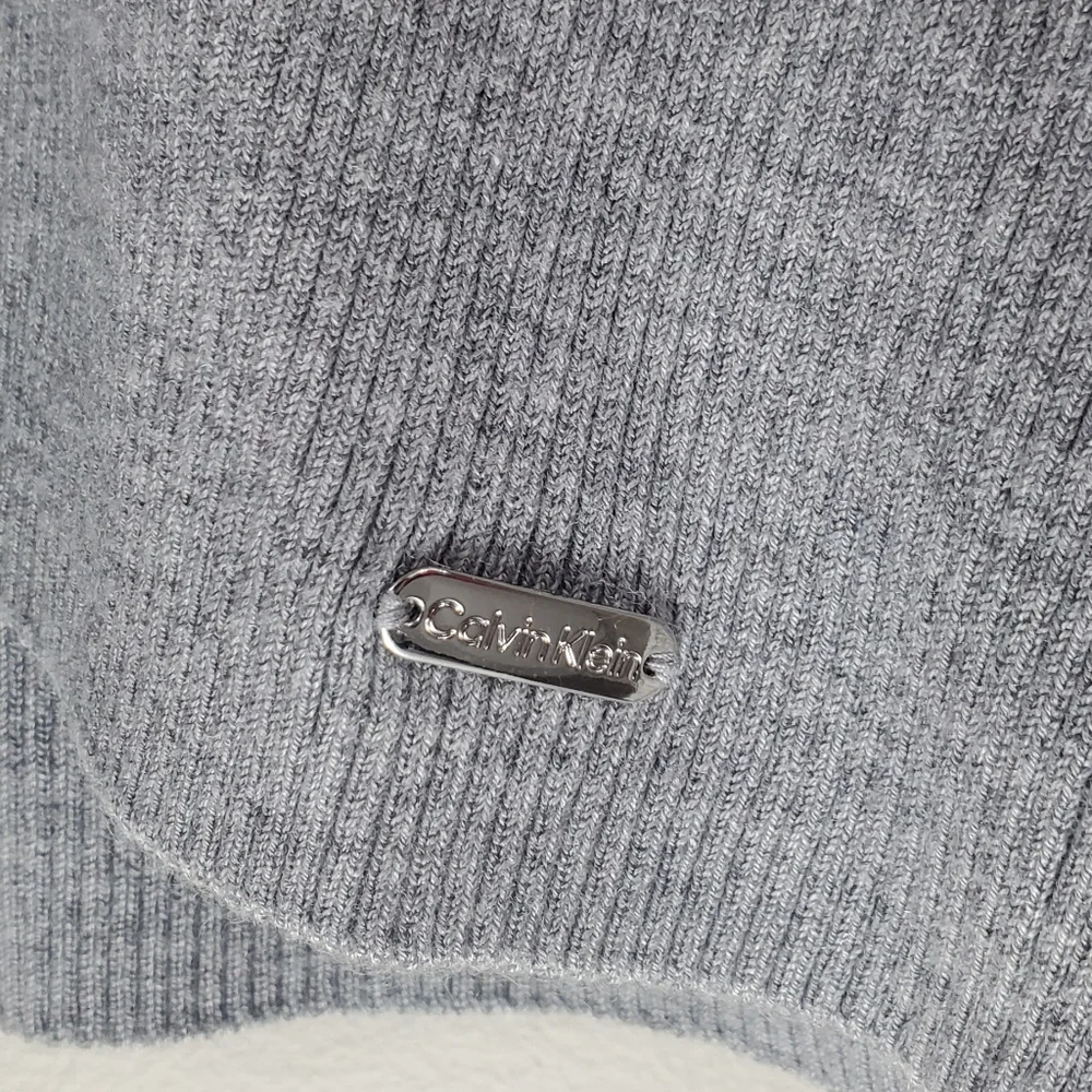 Calvin Klein Size L Gray Ribbed Knit V-Neck Polo Collar Long Sleeve Sweater